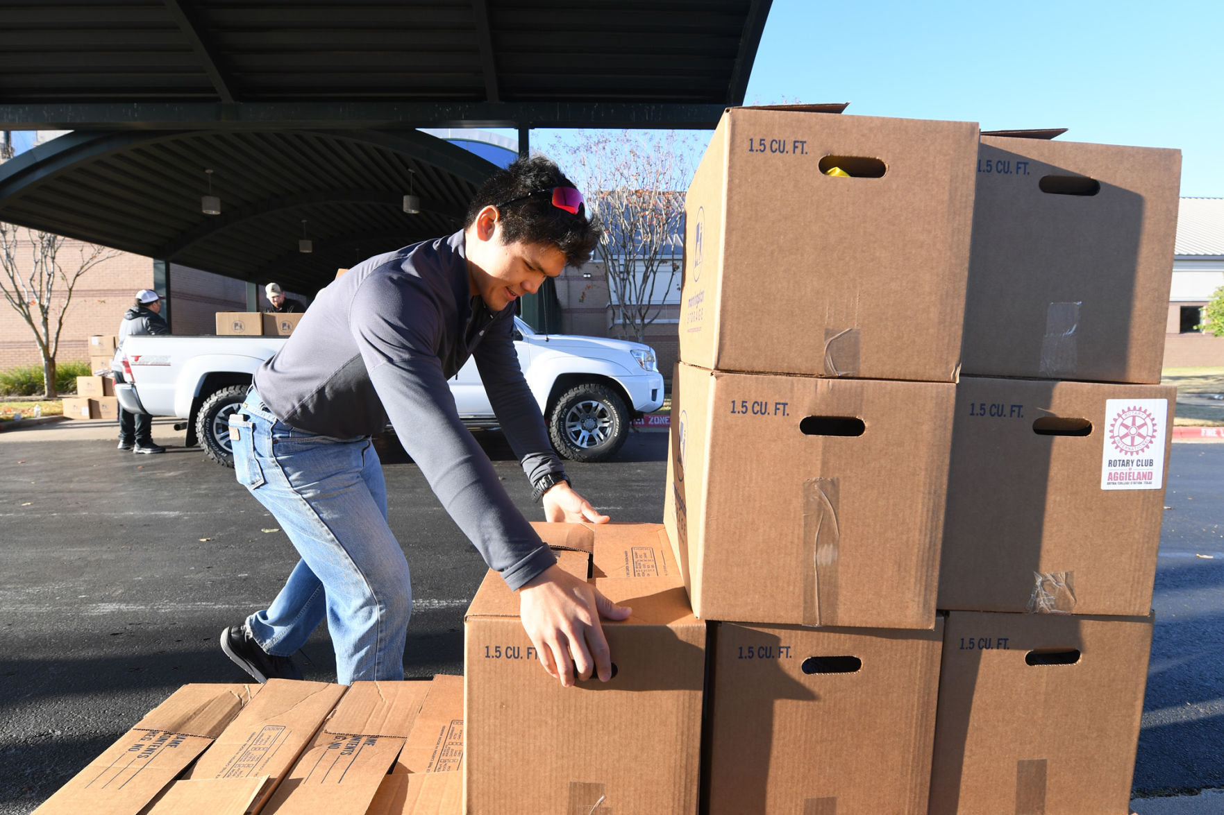 Thanksgiving food box giveaway